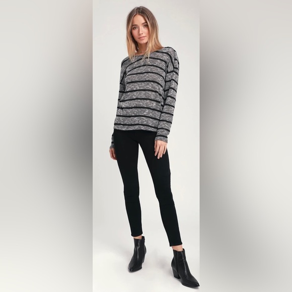 Lush Banbury and Heather Grey and Black Striped Loose Knit Sweater Top - Picture 2 of 6